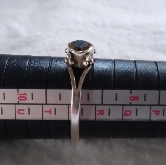 Vintage Citrine split shank artisan crafted ring in Sterling silver - Picture 5 of 7